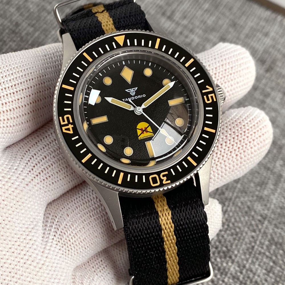 Tandorio New NH35A Automatic Men Watch Luminousn Sapphire Glass 200m Waterproof