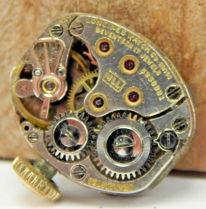 Vintage ladies 17 jewel Longines 411 wrist watch movement with dial and hands