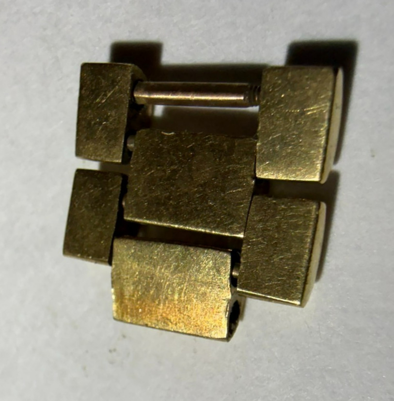 Rolex Presidential Solid 18k Gold Men’ links w/ screws. Please Read Description
