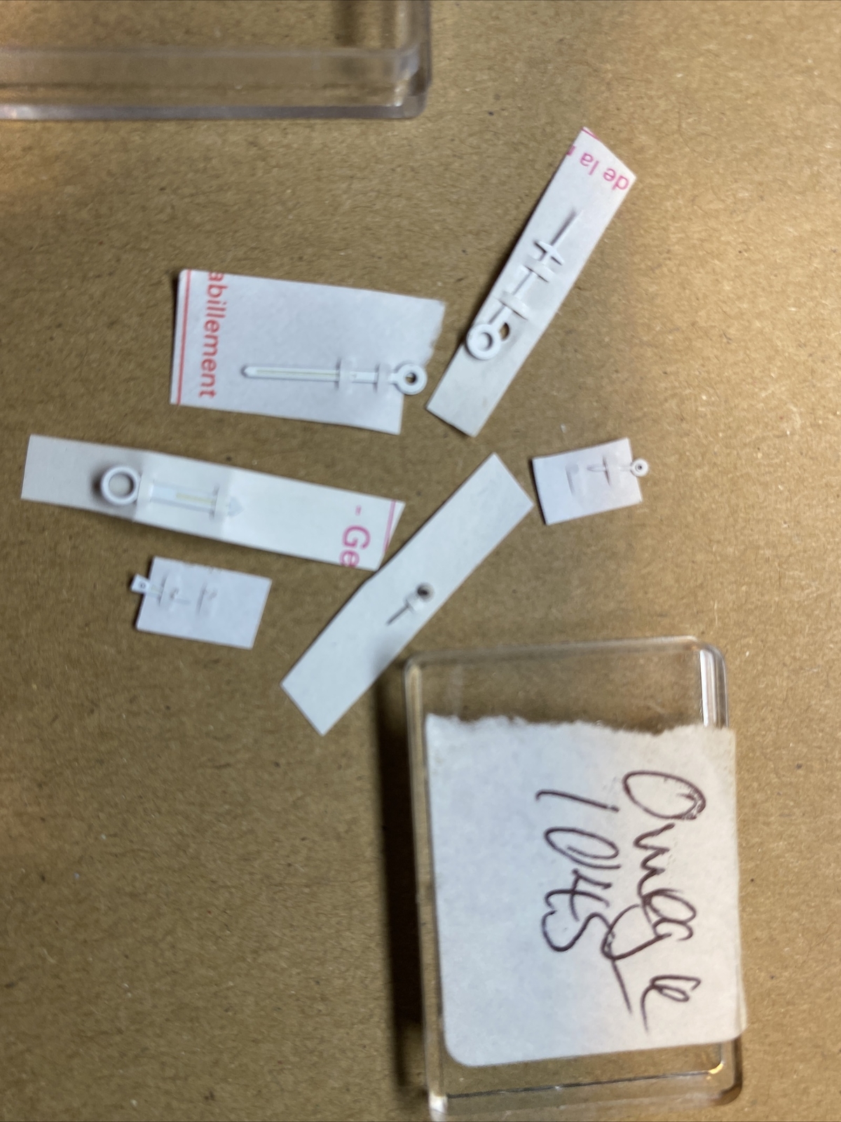 Omega 1045 hands Jedi white