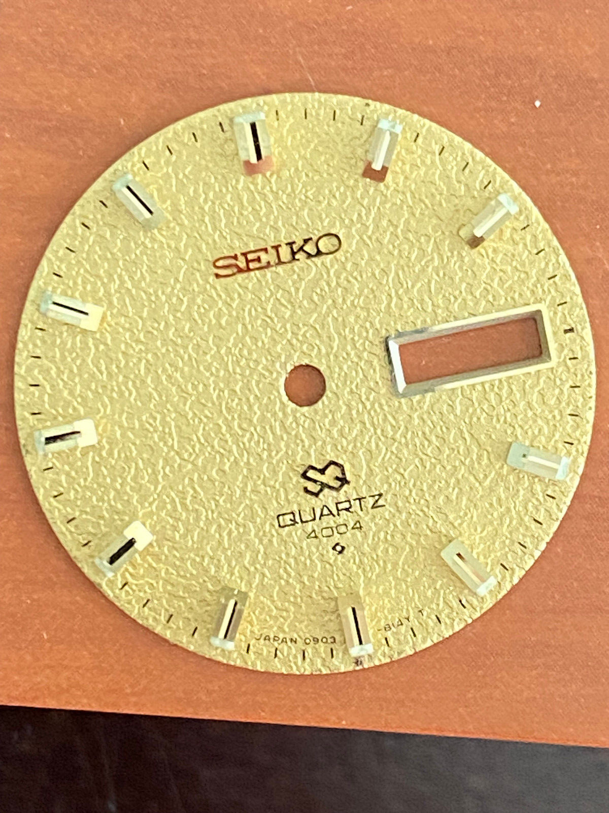 VINTAGE GENUINE N.O.S. GOLD NUGGET STYLE SEIKO DIAL SQ 4004 0903 8144 8F24