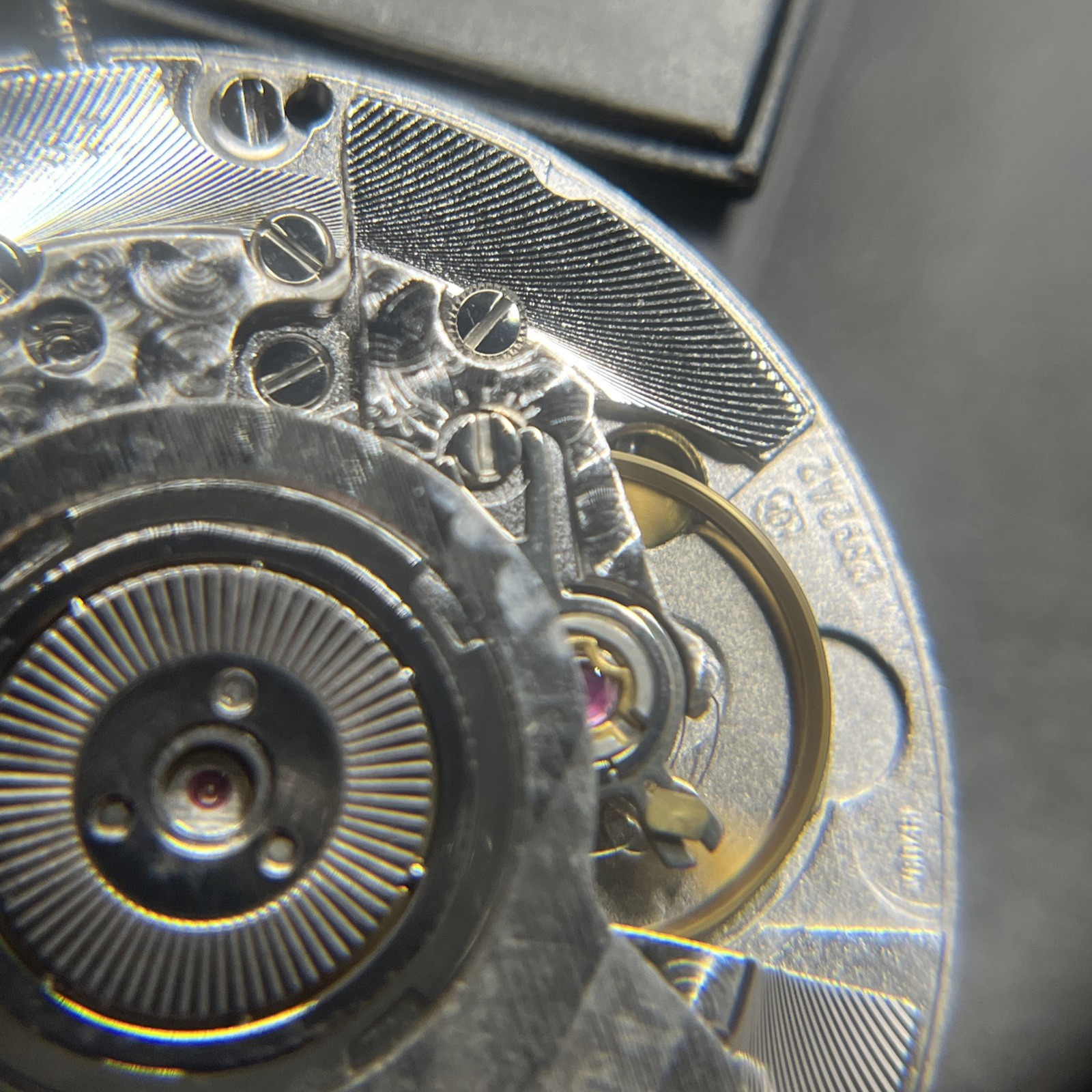 Cartier Cal. 049 Movement (ETA 2892-A2) 2/2