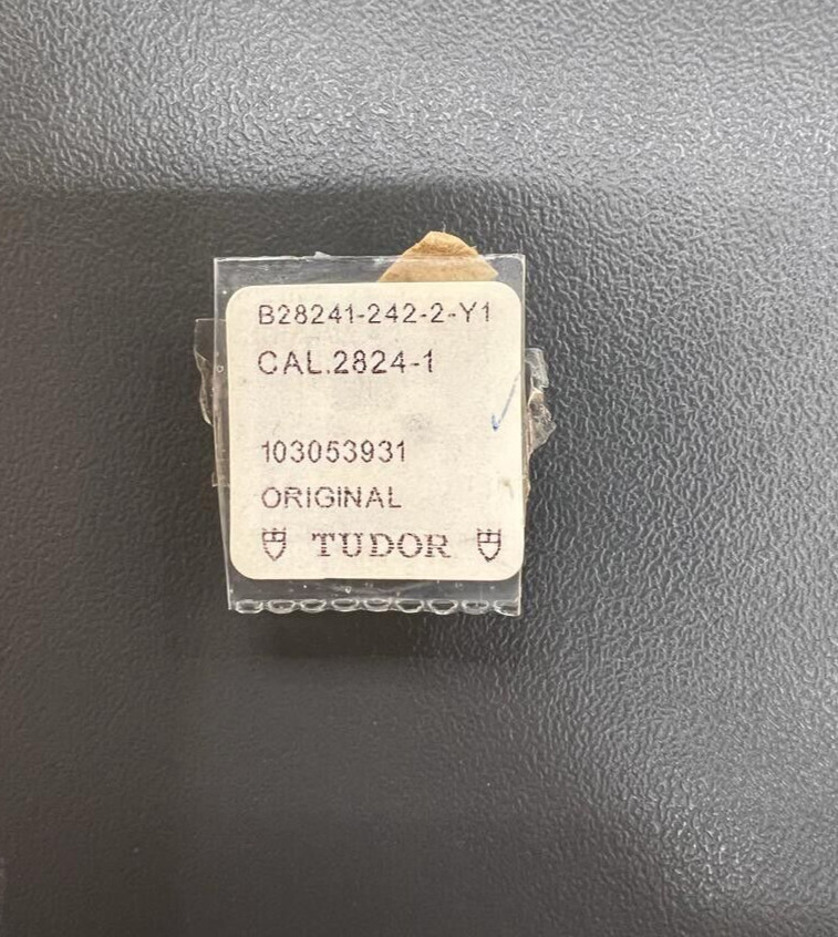 Original Tudor Cannon Pinion With Driver Cal. 2824-1-242-2 – Pignone Calzante