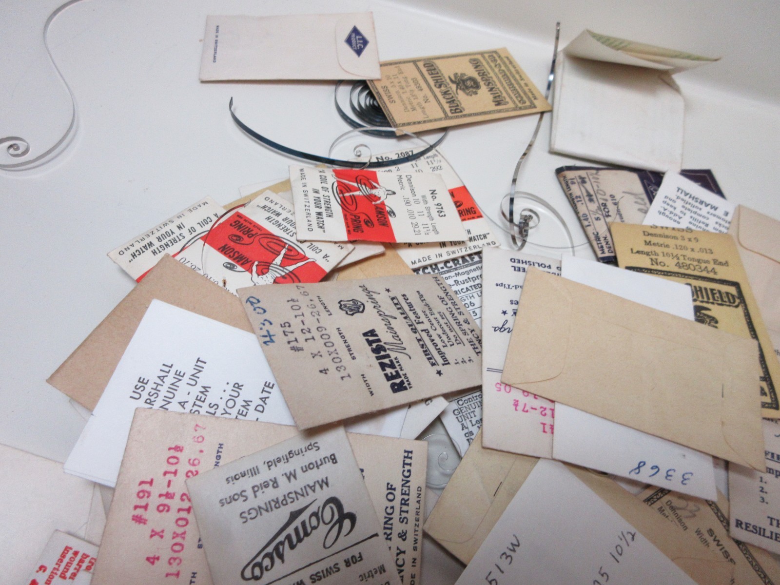 VINTAGE LOT OF 75 WATCH MAIN SPRINGS WATCHMAKER REPLACEMENT PARTS ASSORTED # 11
