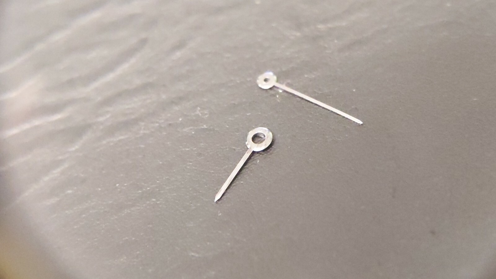 Piaget 9P Silver/White HOUR hand and MINUTE hand. length min hand: 7.5mm