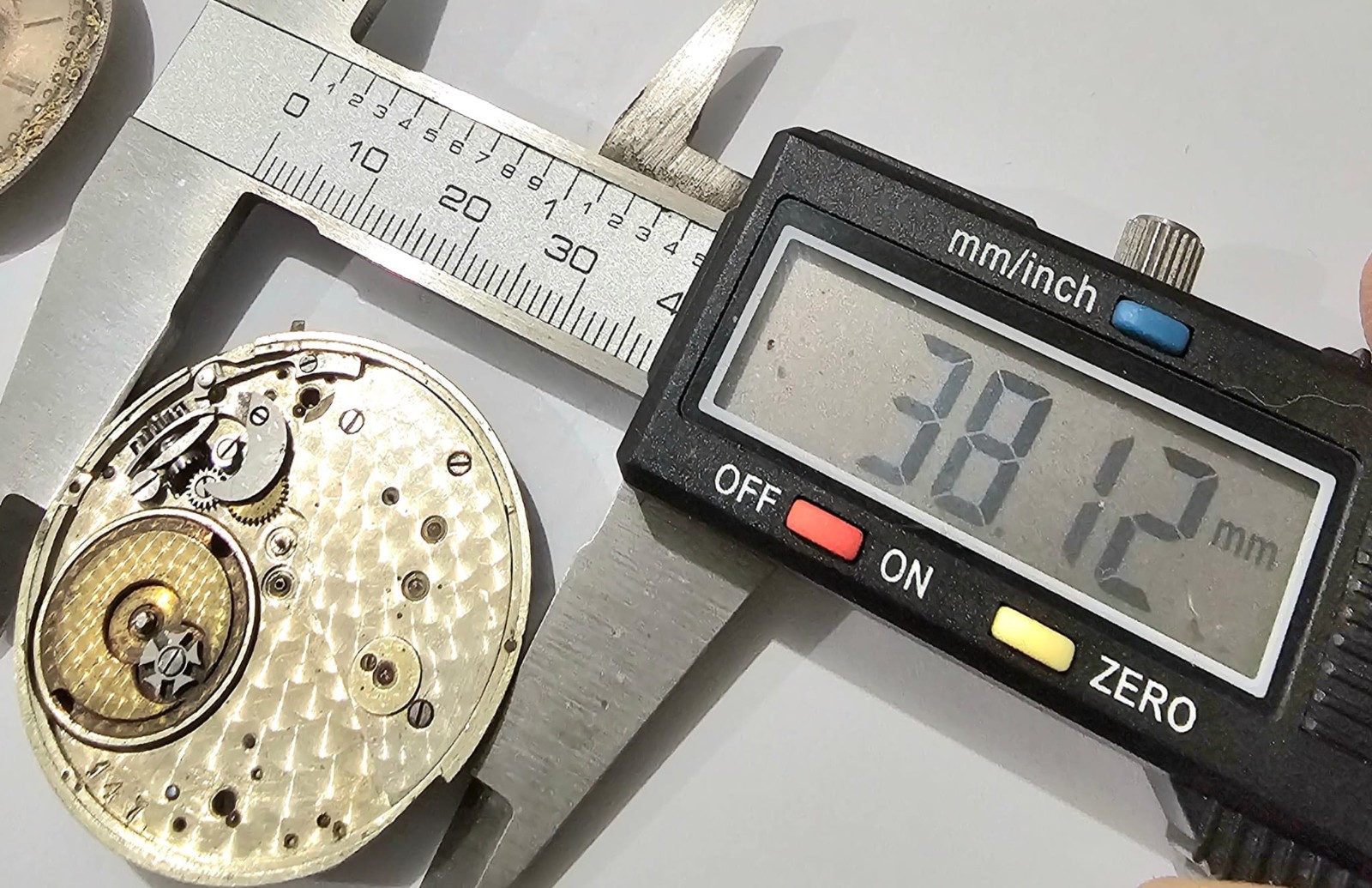 FLEURIER SILVER GOLD POCKET MOVEMENT WITH MALTIC CROSS – NUMBER 147 -…