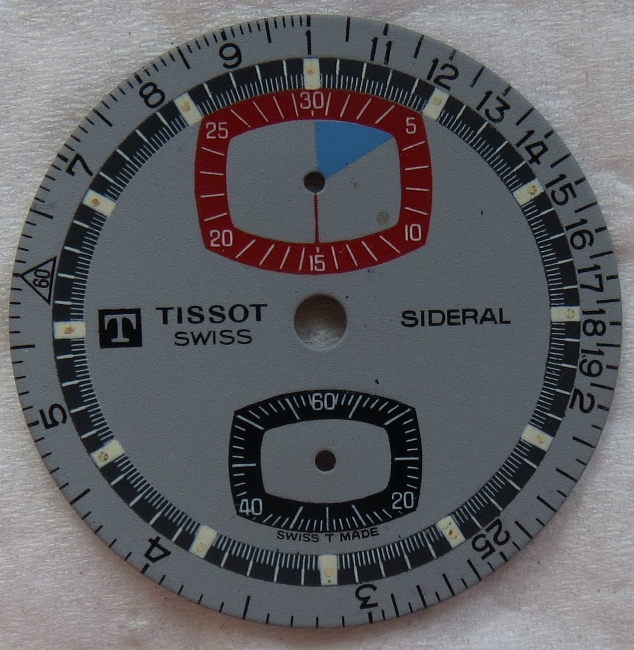 Tissot Sideral Chronograph mens wristwatch Dial 29,5 mm. in diameter N.O.S.