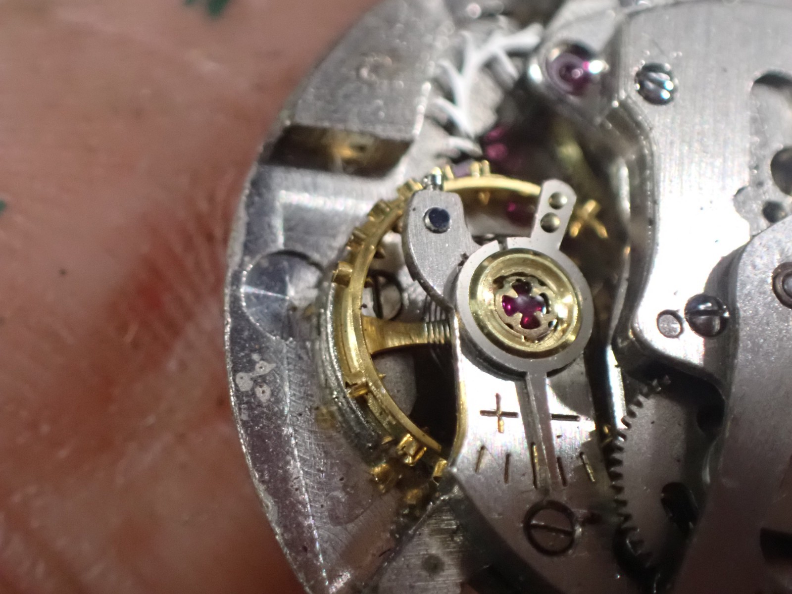 10 CSC Bulova 17 Jewel Self-Winding Men’s Wristwatch movement good balance L3