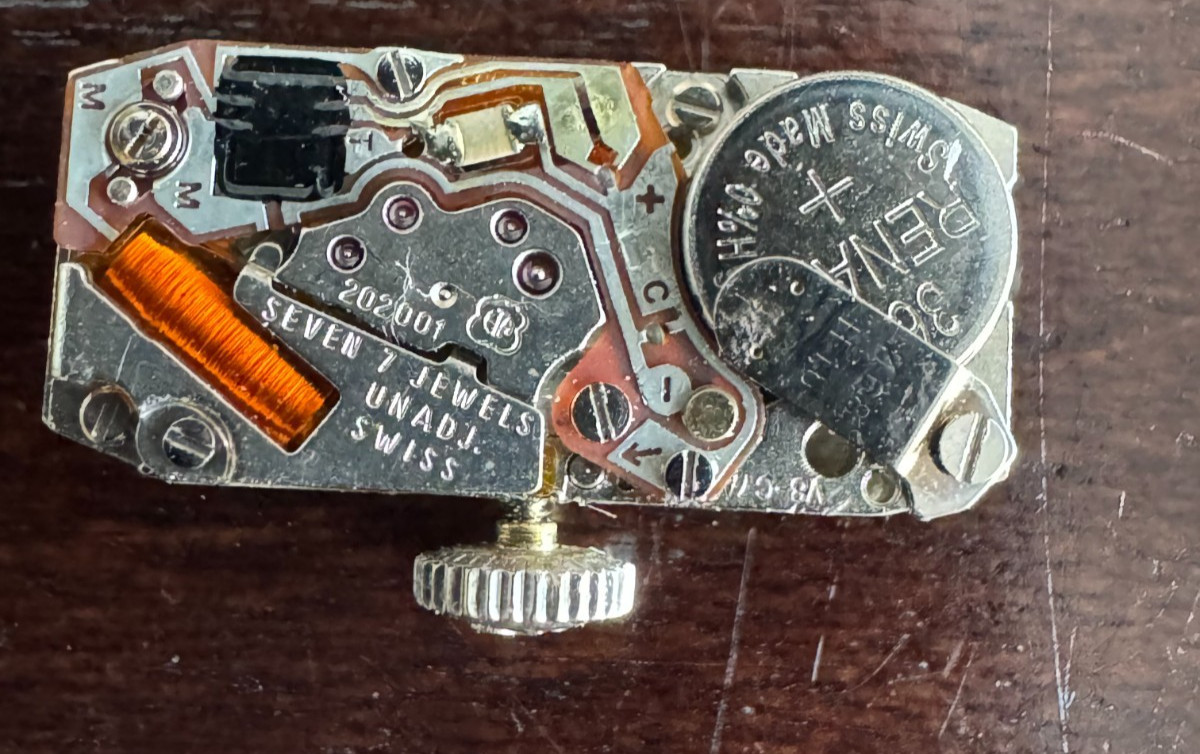 LADIES QUARTZ LUCIEN PICCARD WRISTWATCH MOVEMENT ETA 202.001 HAS PULSE