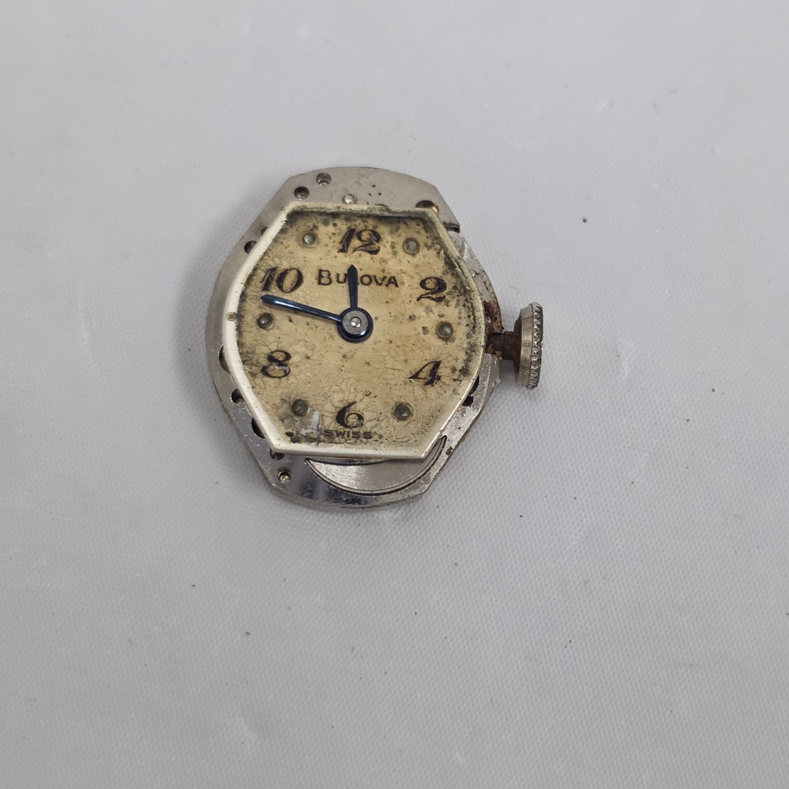 Vintage 1953 Bulova 6B0 17 jewel ladies wrist watch movement with dial & crown