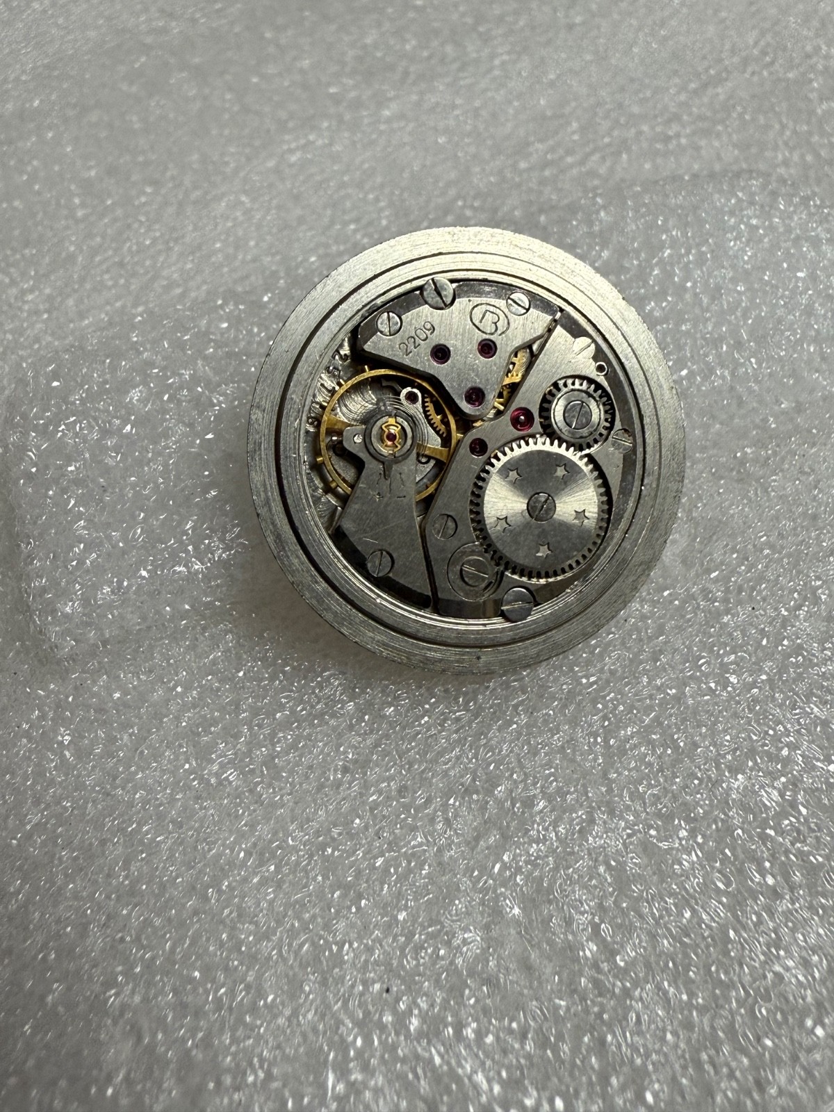 VINTAGE Vostok Wostok Cal. 2209 USSR SOVIET watch Movement. FOR PARTS
