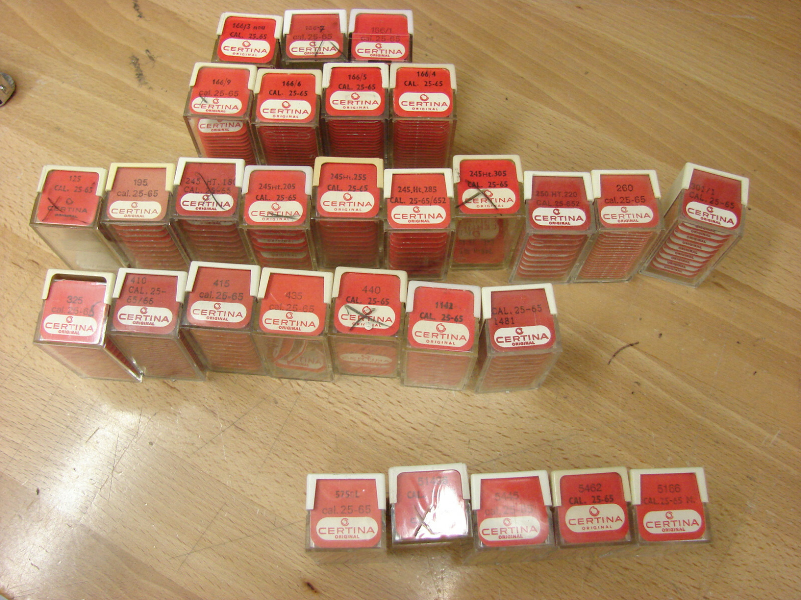 Certina 25-65, 25-651, 25-652 watch parts #195,166,1142,227,250,260,410,2561++++