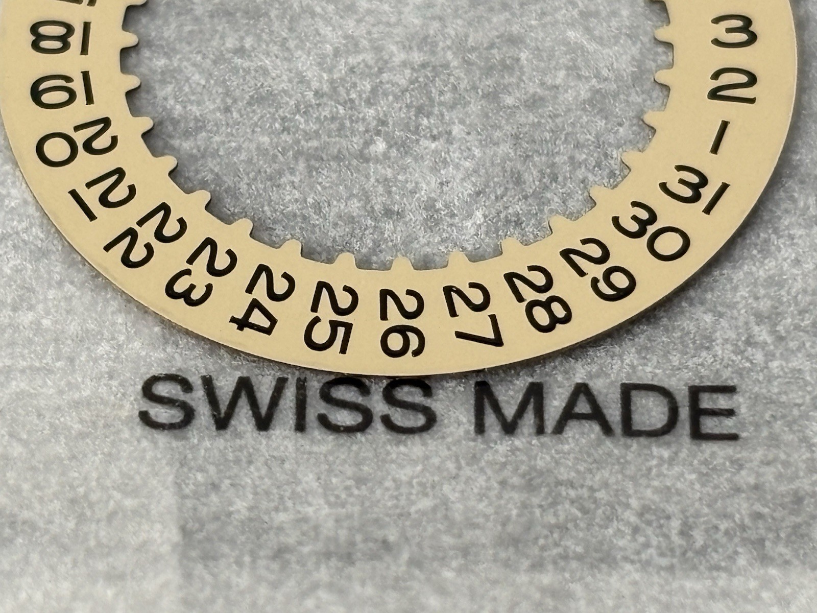 Genuine Rolex 3135-16100 Date Indicator Champagne Excellent Condition