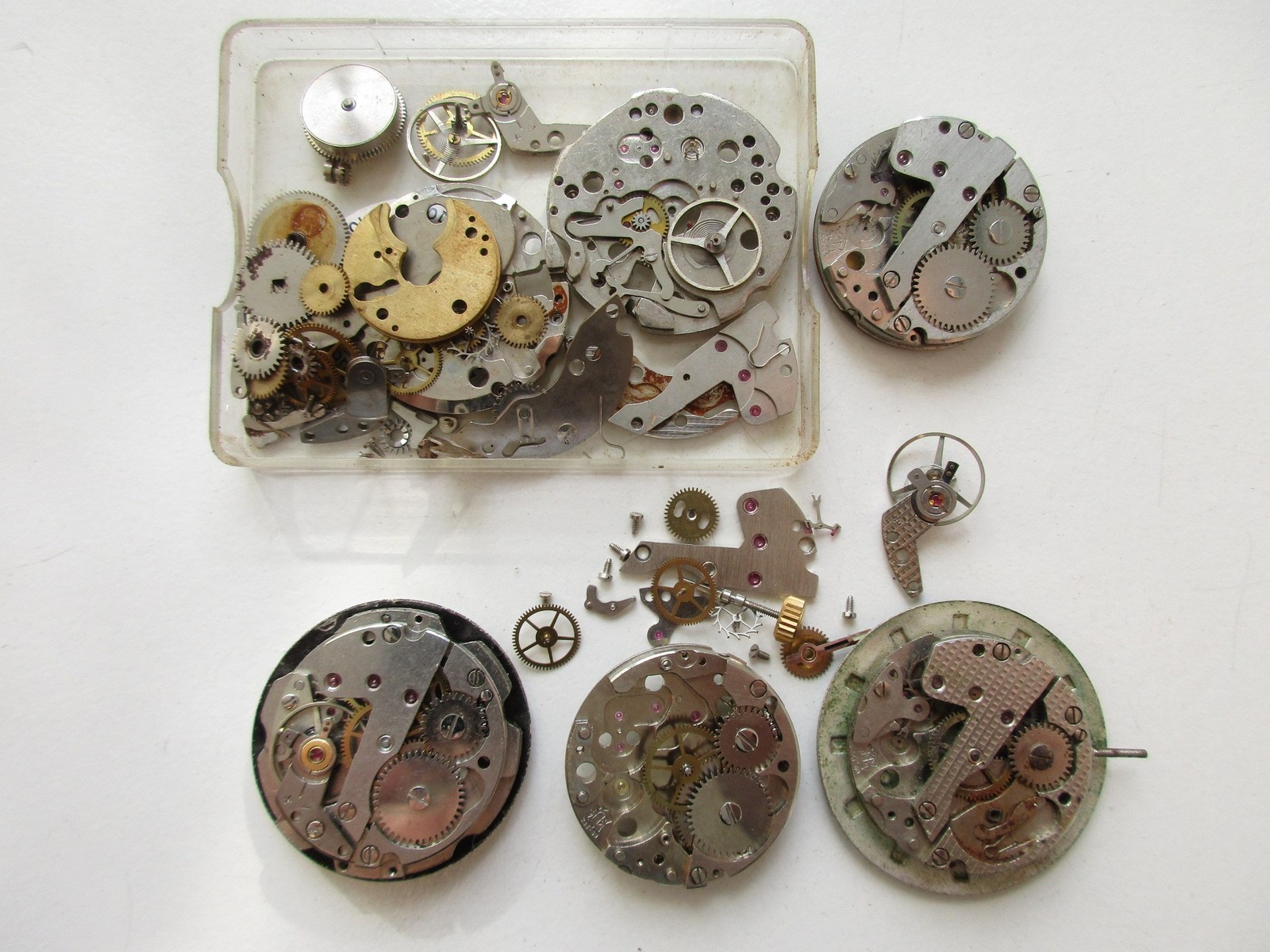 FE France Ebauche cal. 233-60 vintage watch movements – large lot for parts