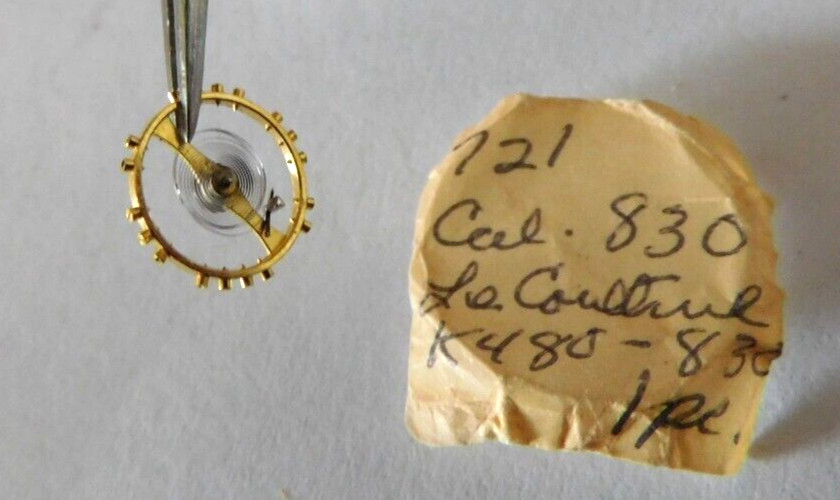 LE COULTRE 480 COMPLETE BALANCE WHEEL. NEW OLD STOCK.