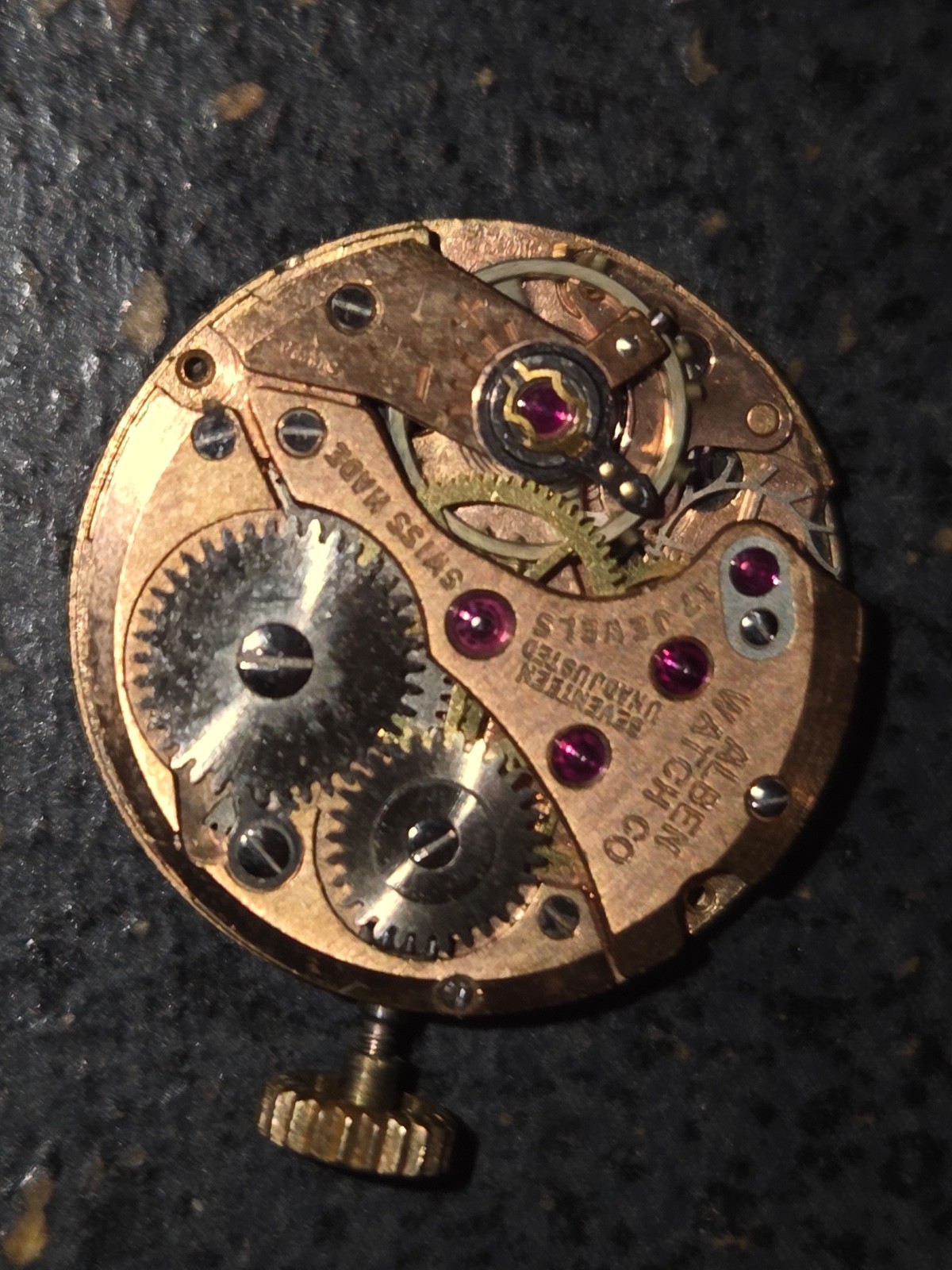 Felsa (FEF) 4022 ladies 17 jewel Swiss mechanical movement. Runs. Vintage.
