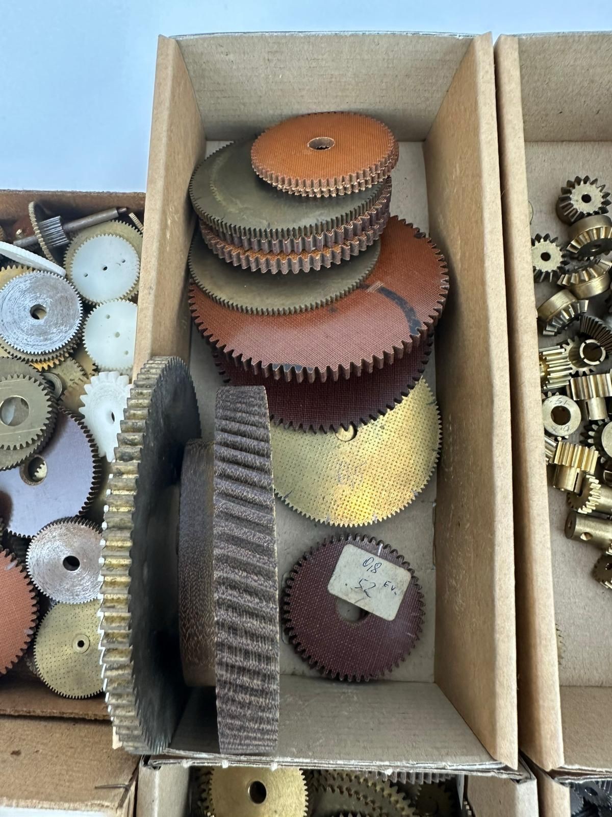 Large Lot Precision Gears – Brass & Steel Watchmaker / Clockmaker Parts 14-15kg