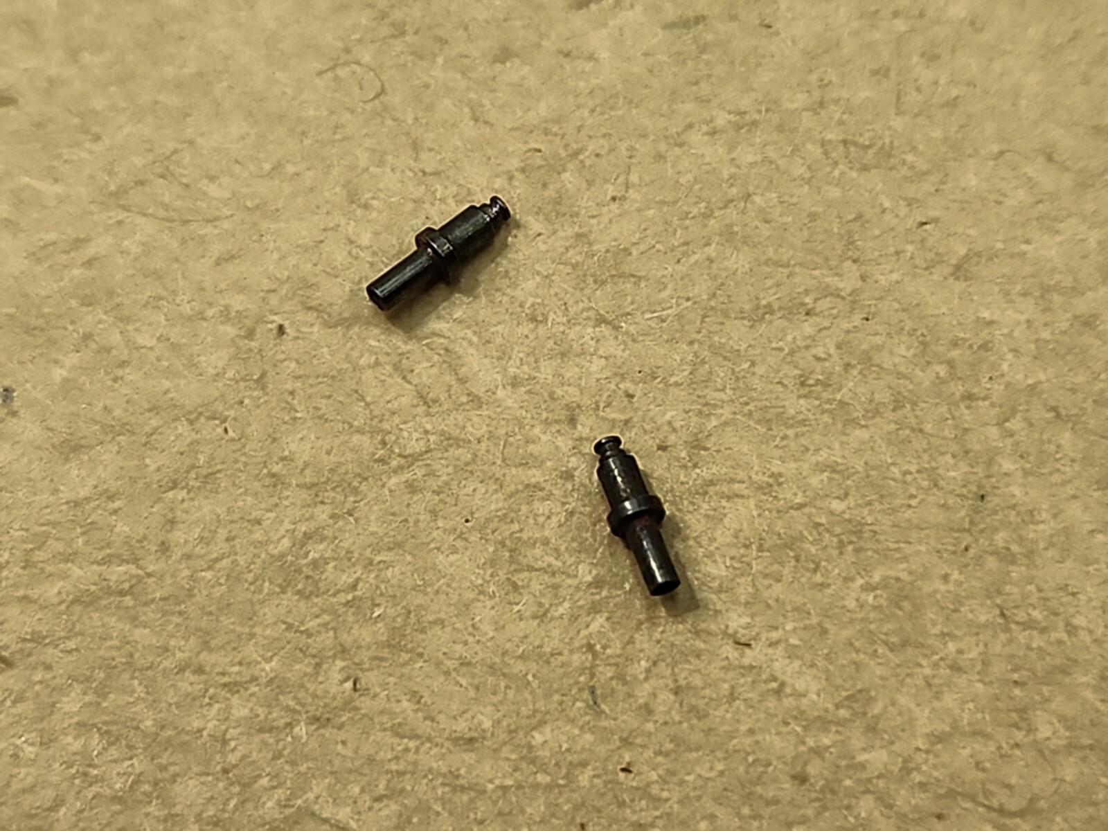2 NOS Bulova Accutron 219 P/N 209A Set Lever Axles