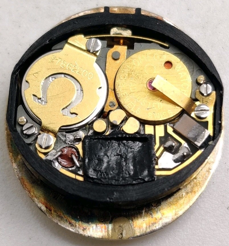 Vintage Omega De Ville Cal. 1350 Swiss quartz watch movement Working