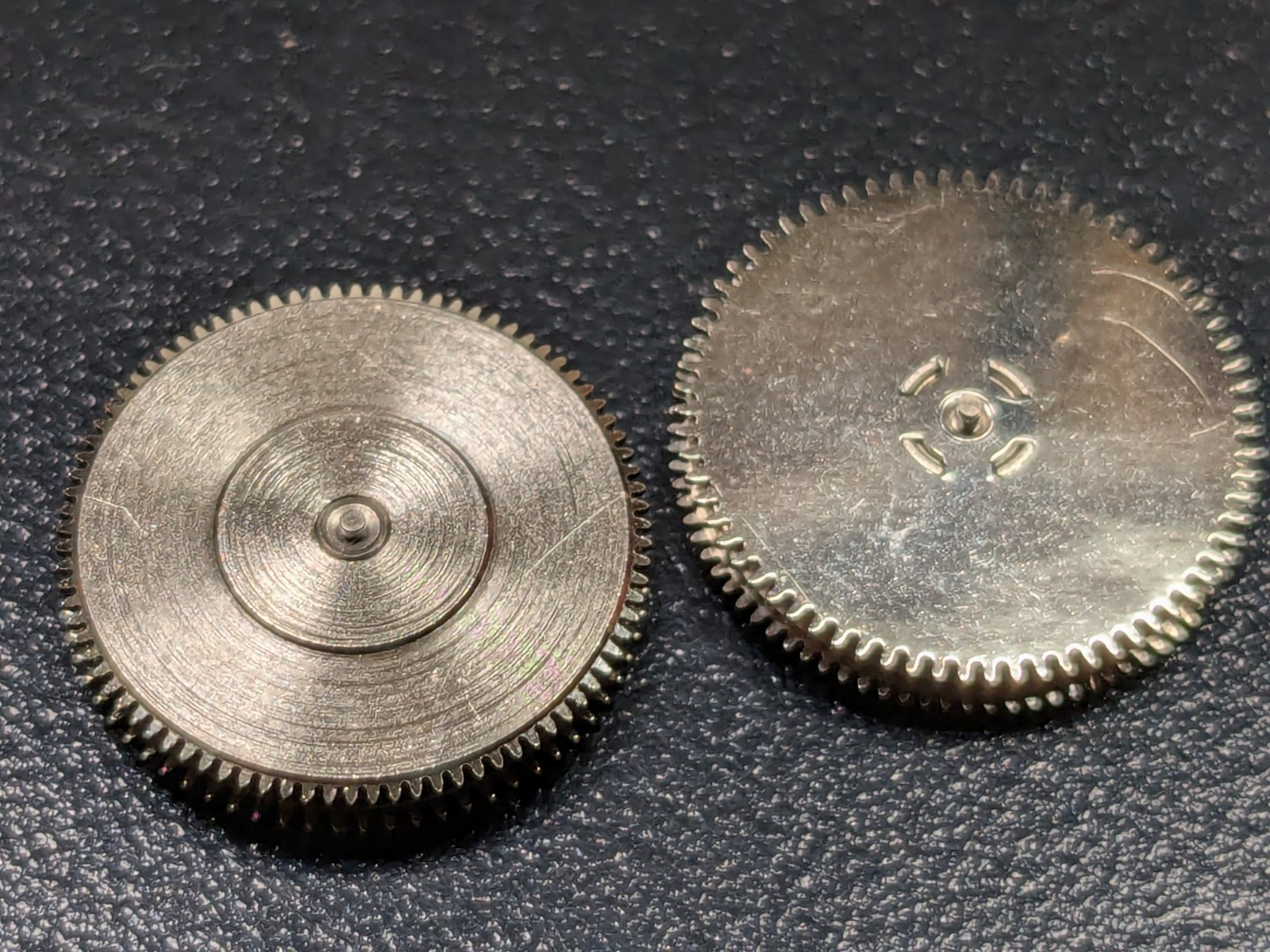 NOS Lot of 25 Watch Complete Mainspring Barrel Assemblies – Benrus