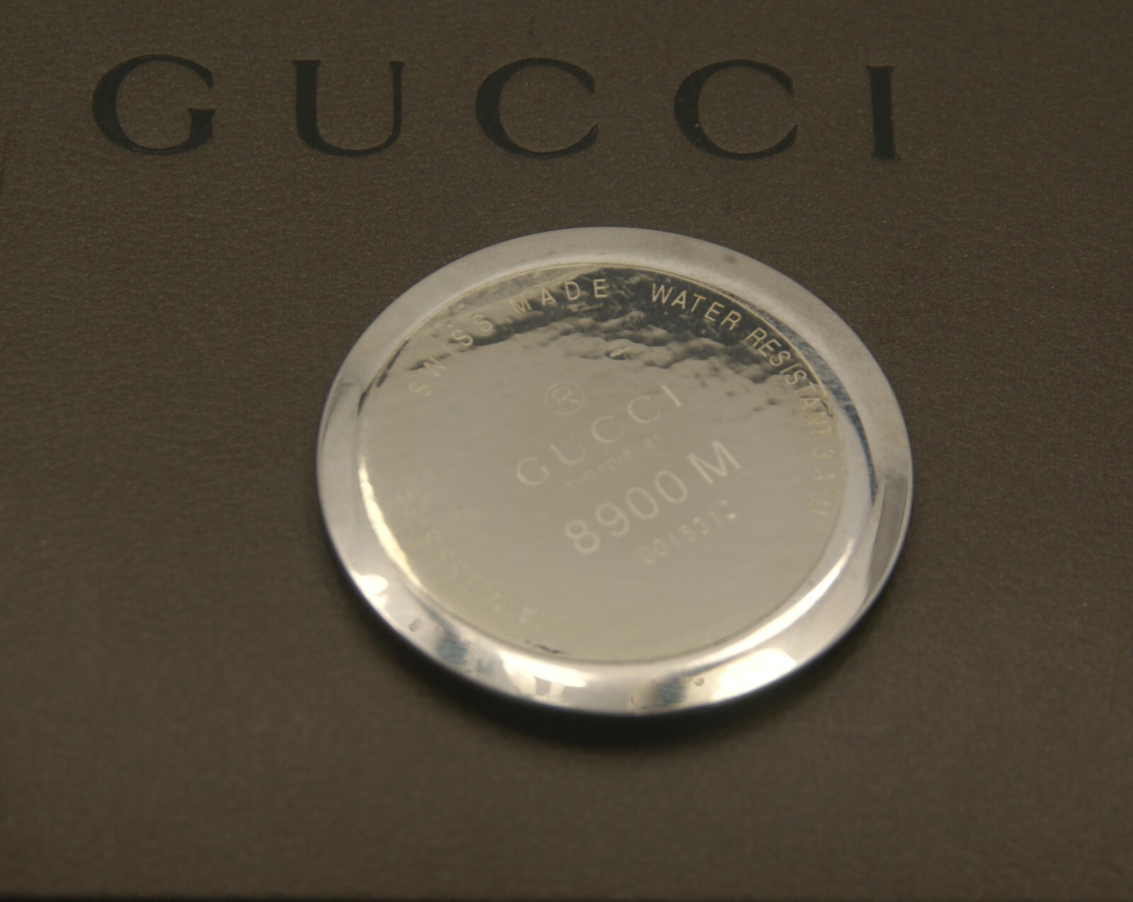 New Gucci 8900 M Silver Tone Refurbish Kit – Bezel, Case Back and Complete Set