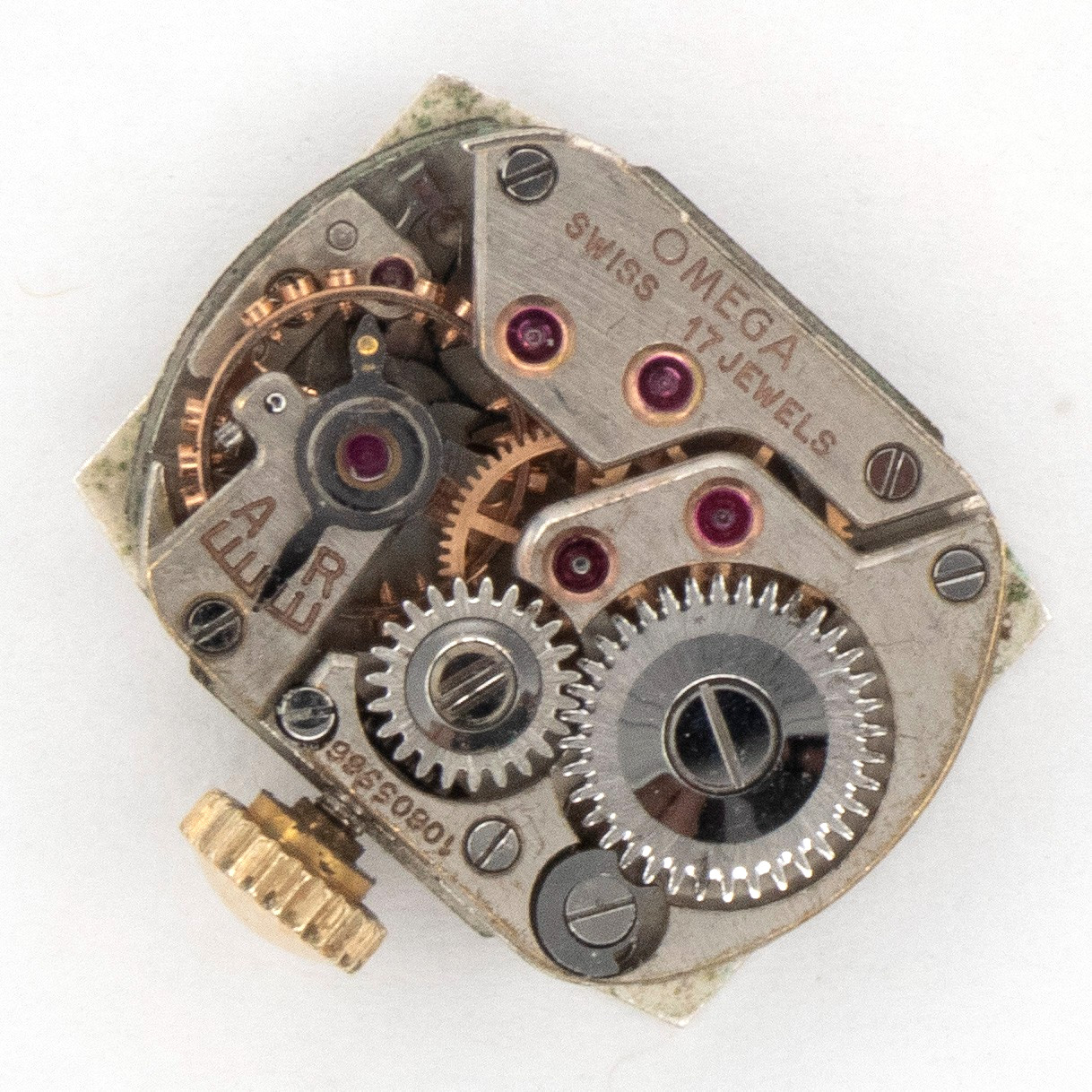 Vintage Omega 11.5 x 15.5 x 4.8 mm 17-Jewel Wristwatch Movement, Keeps Time