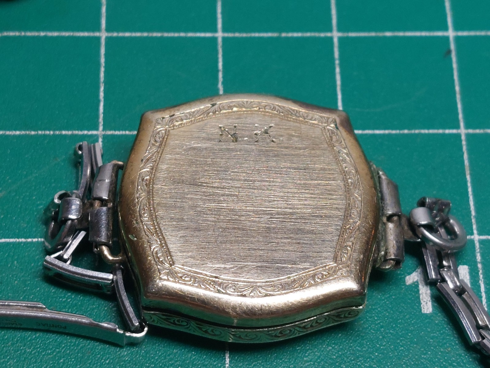 Vintage Exello 16 jewel watch movement For Parts w 14k Gold Filled Case