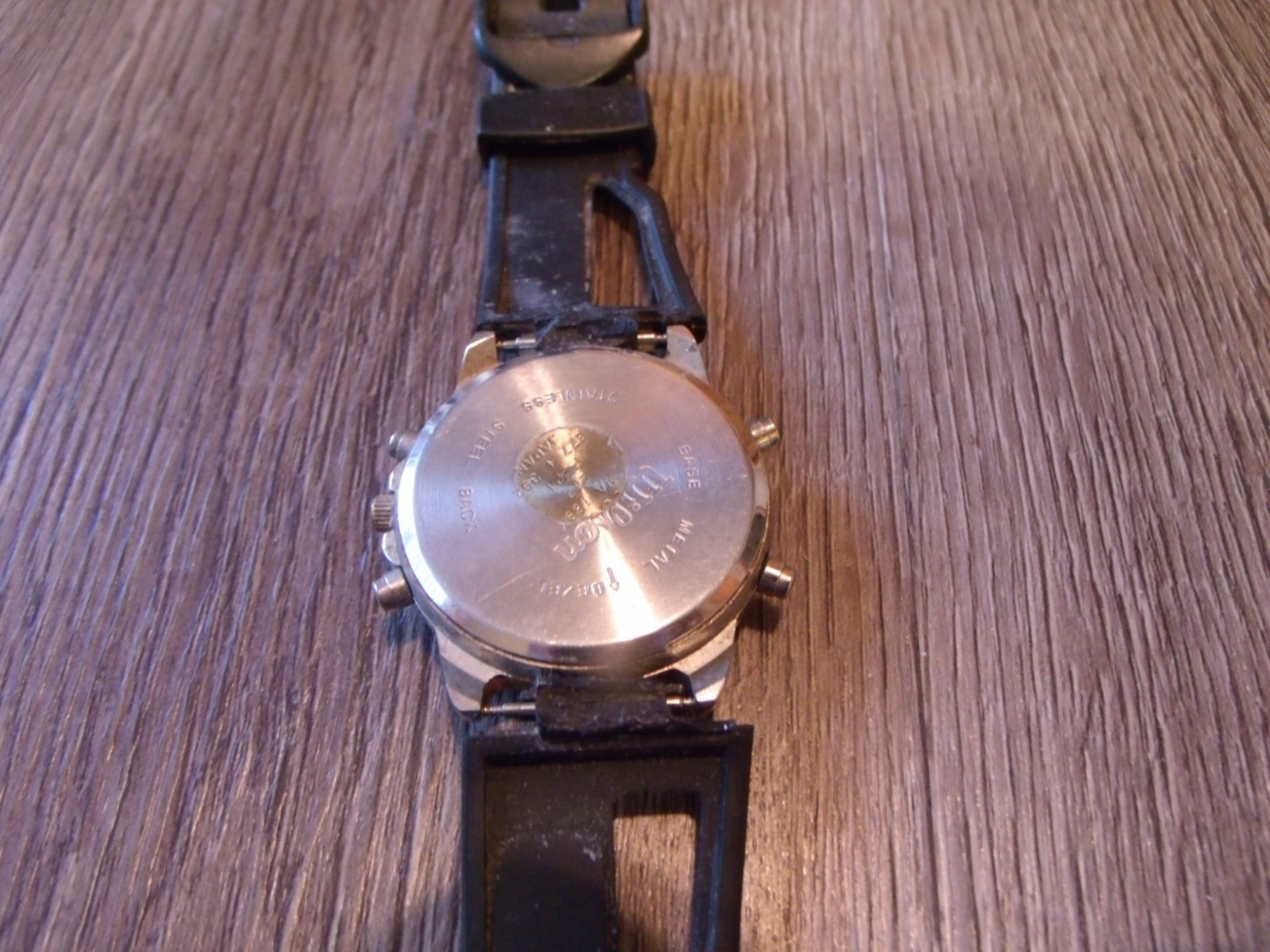 COLLECTIBLE WILSON DUAL TIME MEN’S WRISTWATCH FOR PARTS OR REPAIR