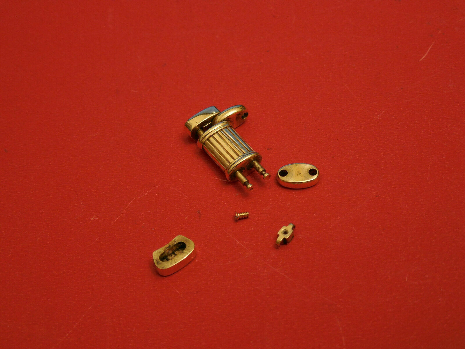 GENUINE PIAGET UPDATED MODEL POLO GOLD SCREW AND POST SET FOR BAND BRACELET LINK