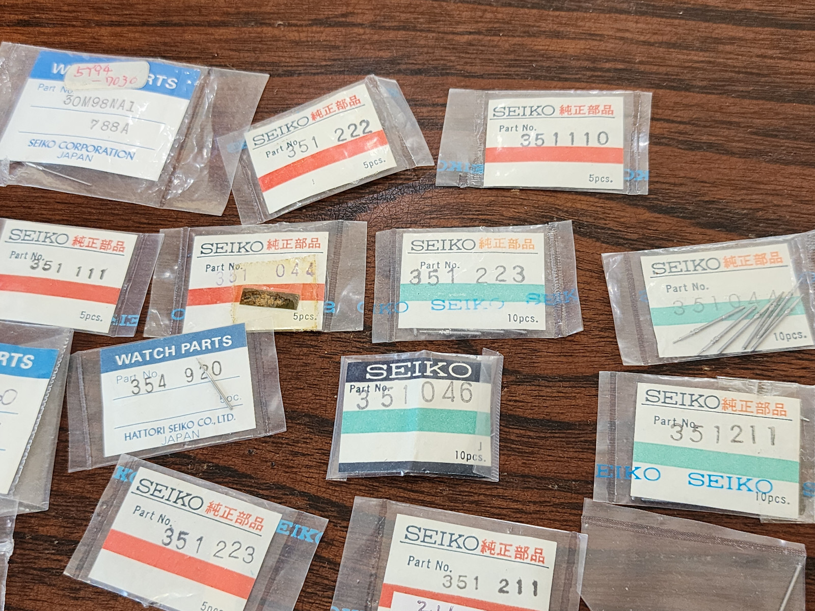 Large Assorted Seiko stem 351 354 Lot Watchmaker Unsorted 1970 1980 1990