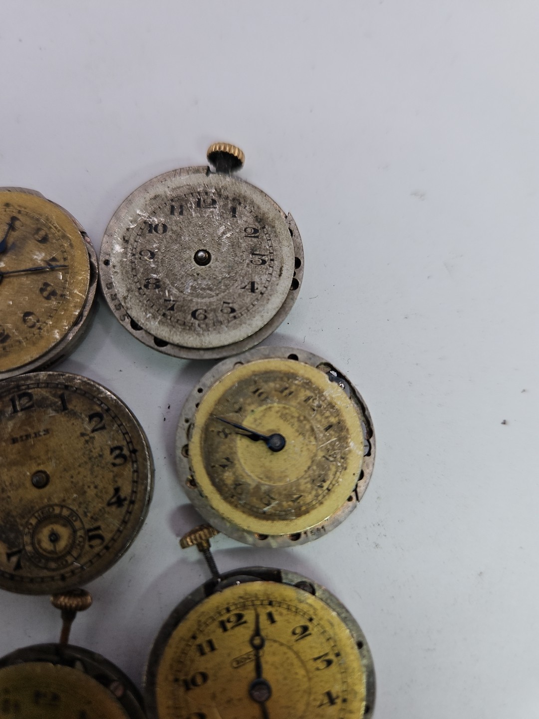 (16) Small Watch Movement Lot Parts/Repair/Crafts (M1)