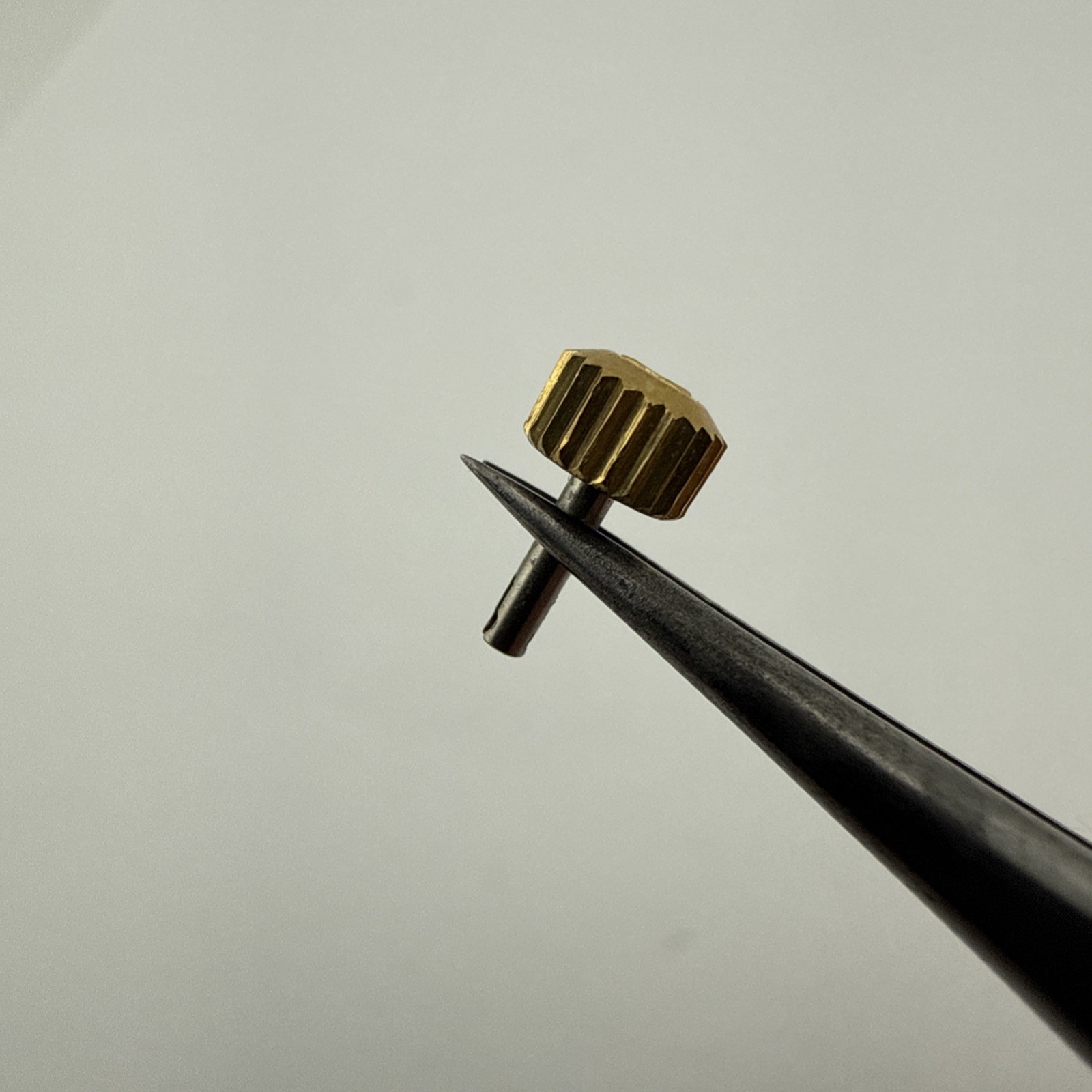 Omega Yellow Gold 4.4mm Split Stem Wristwatch Crown – Good Condition