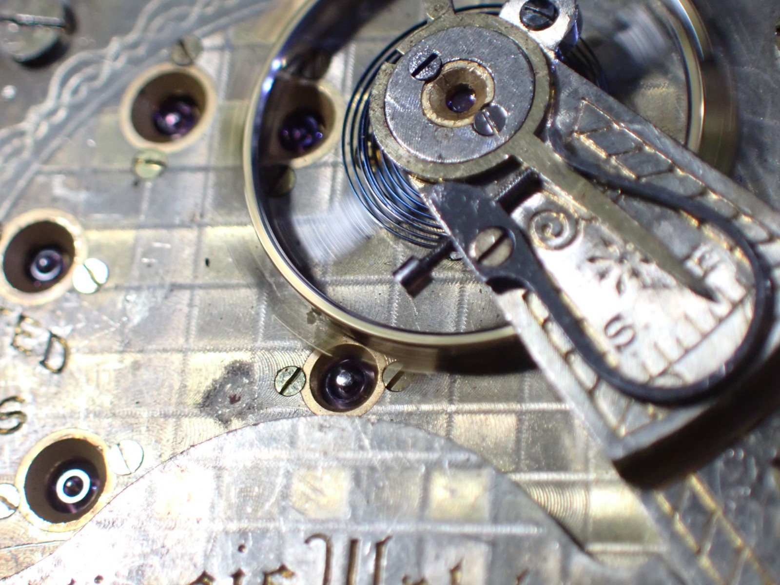 Illinois 17 Jewel Adj. Grade 89 Manual Pocket Watch Movement runs 18s 2-Tone
