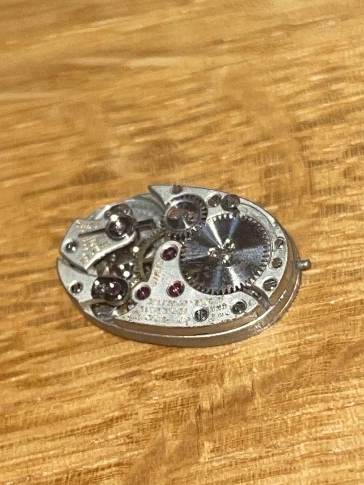 European Watch & Clock Co. Movement 19 Jewels 8 Adj. Swiss Made Vintage 25230