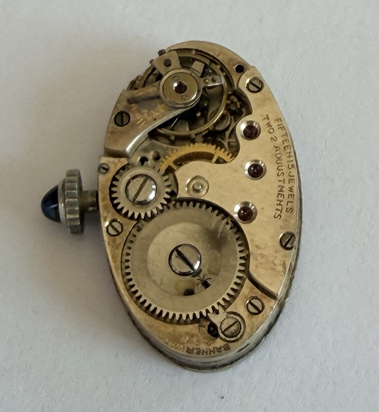 Working Vintage Banner Watch Co Oval Dial & Movement 15J 2 Adj Art Deco Swiss