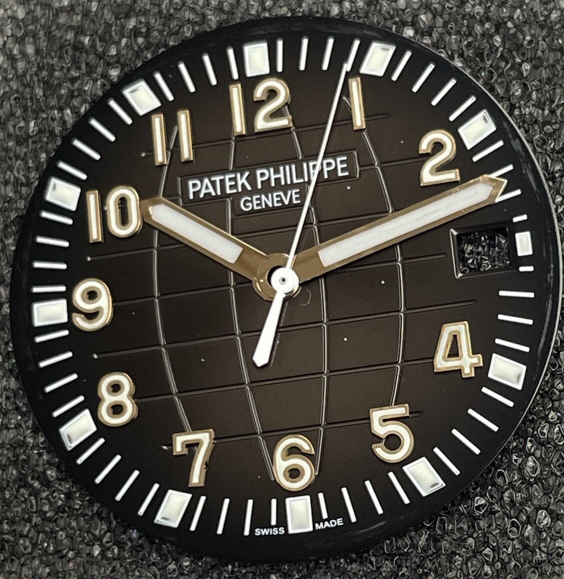 Patek Philippe Aquanaut 40mm Men’s 5167R-Rose Gold Dial With Hands Set