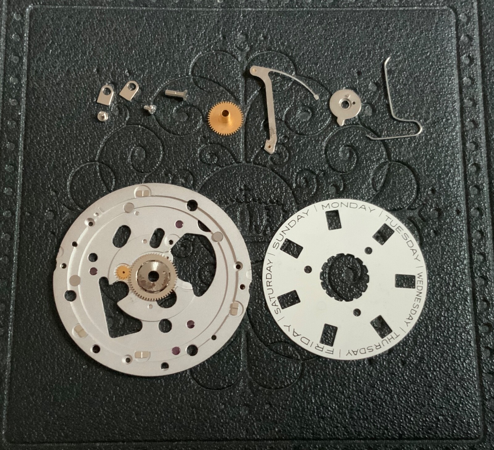 Set of Assorted 3155 Movement Replacement Parts Value Set / White or Gold Dial