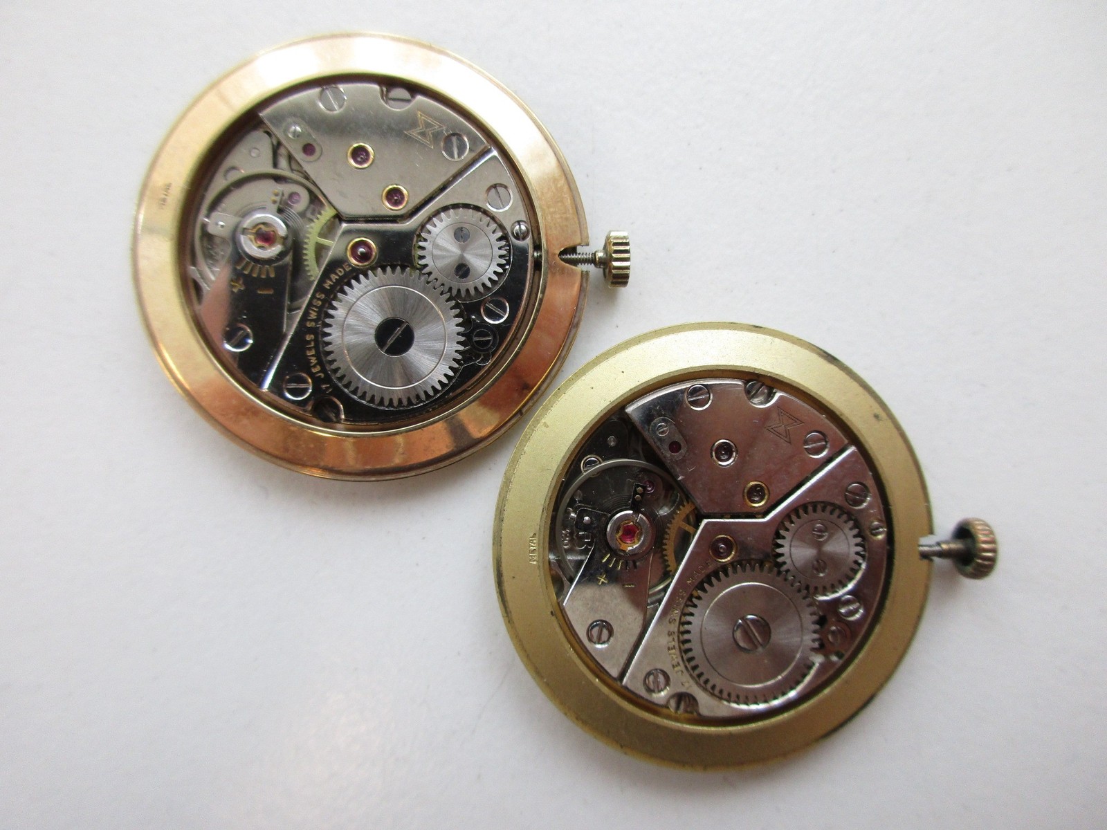 Peseux cal. 320 Swiss vintage watch movements – 2 pcs – running