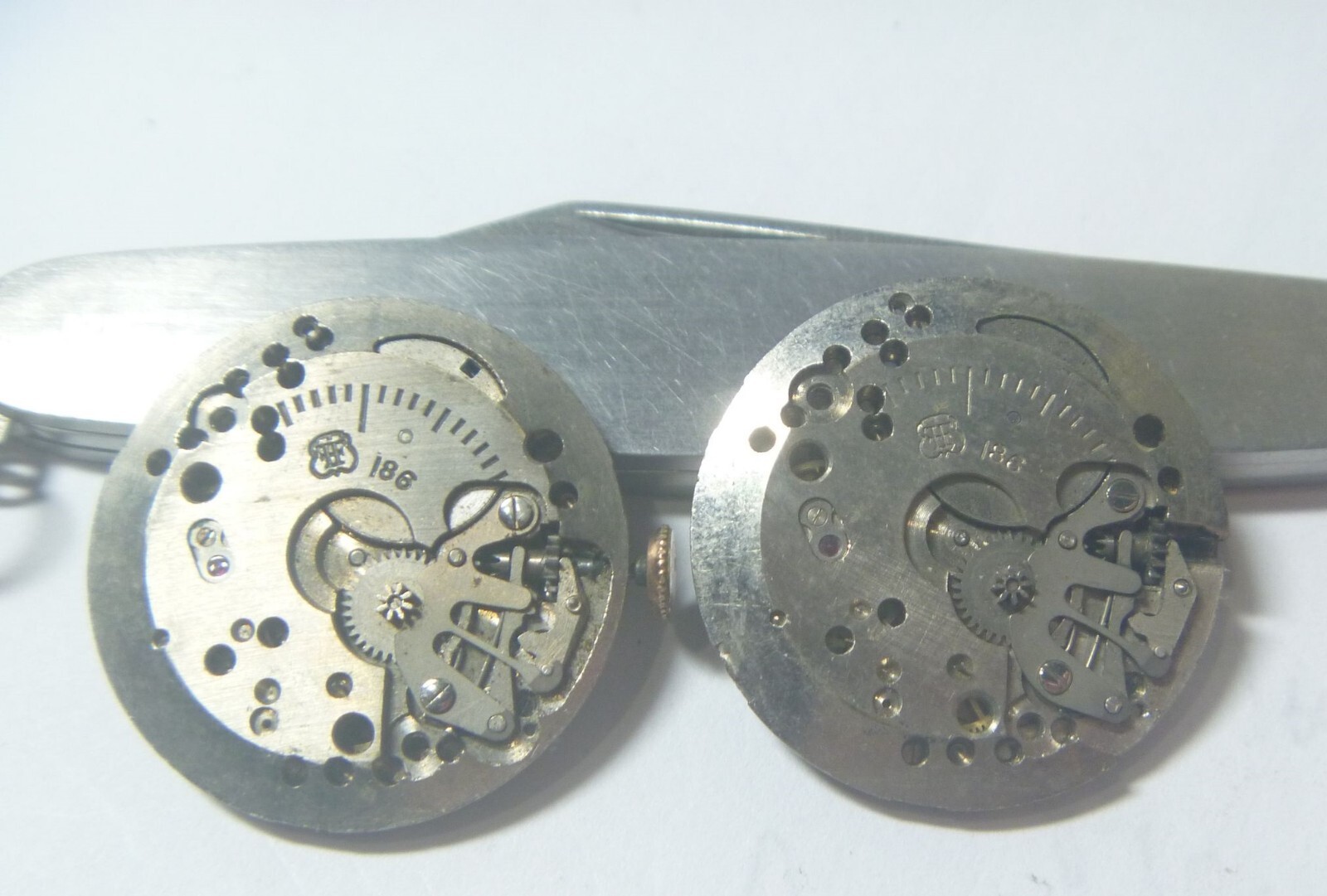 GROUP Lot- 2 1940s-60s Helbros 84 7J Gents Fontainemelon Caliber FHF 186 7 Jewel