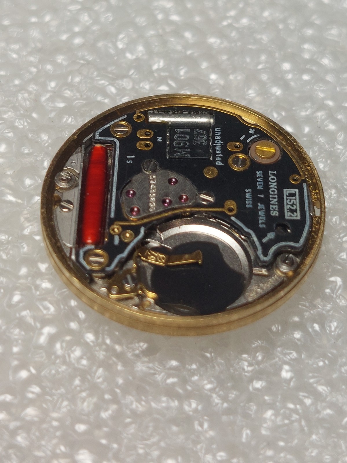 longines quartz movement L152.2 eta 256.111