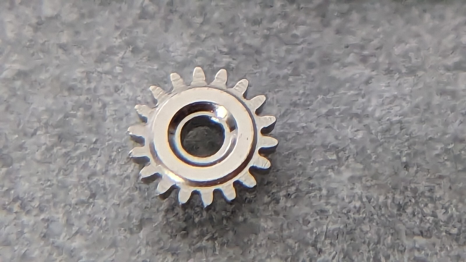 Rolex Genuine Caliber 3135 204 Winding Pinion New Unused Old Stock