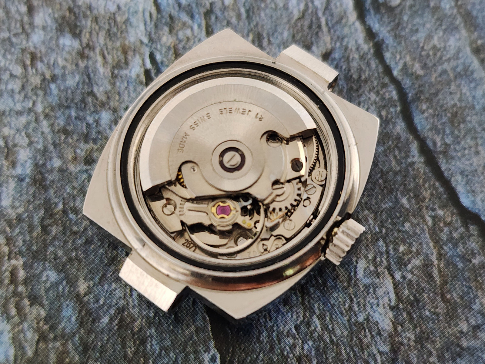 NOS MOVEMENT AUTOMATIC ETA 2671 21 Jewels SWISS MADE NEW Rotor UNsigned.