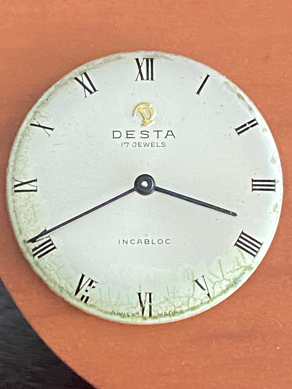 VINTAGE MEN’S DESTA WRIST WATCH MOVEMENT, CAL. AV 4200, KEEPING TIME, 17 JEWEL