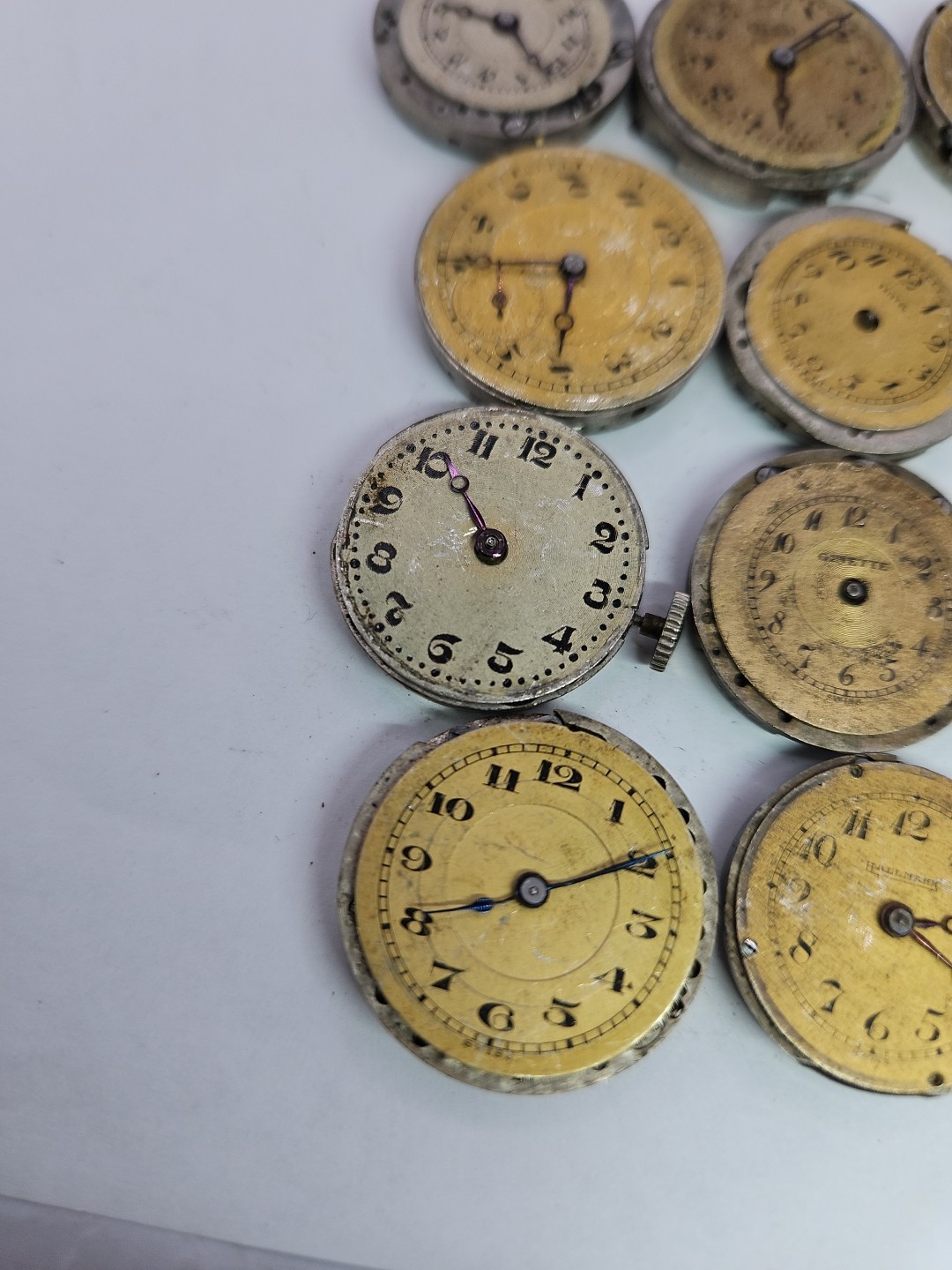 (16) Small Watch Movement Lot Parts/Repair/Crafts (M1)