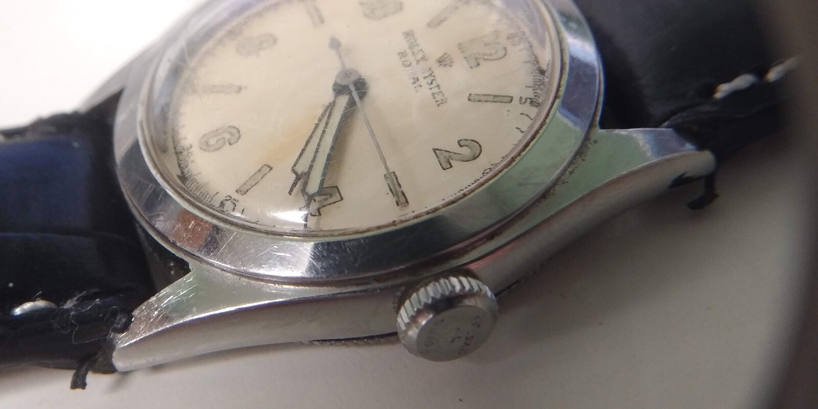 Genuine Vintage Rolex Oyster ROYAL wristwatch ca 1640. 1940s. running condition