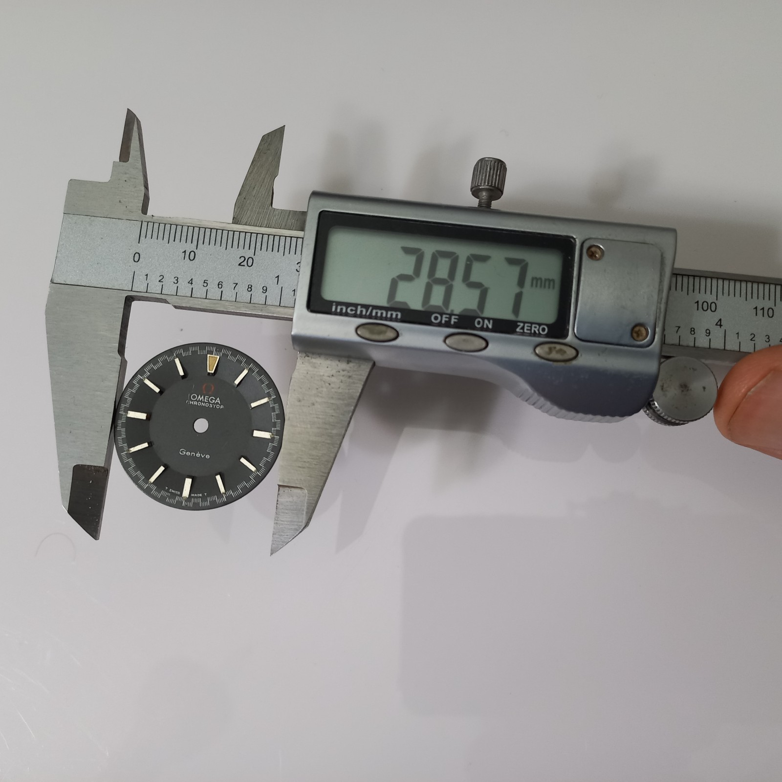 Original Vintage Omega Chronostop Genéve Dial – Grey Matte – Cal. 865 – Beyeler