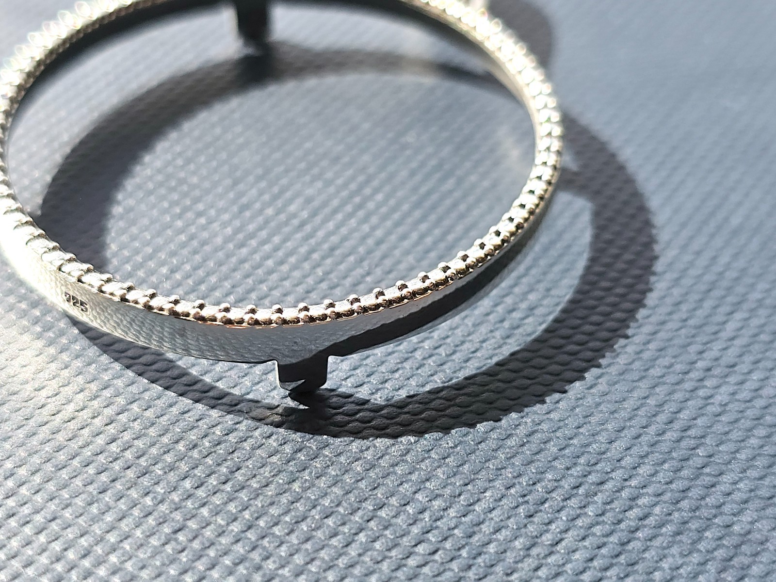 925 Sterling Silver Prong Back Illusion Edge Bezel for 34mm Mexican 1 Peso Coins