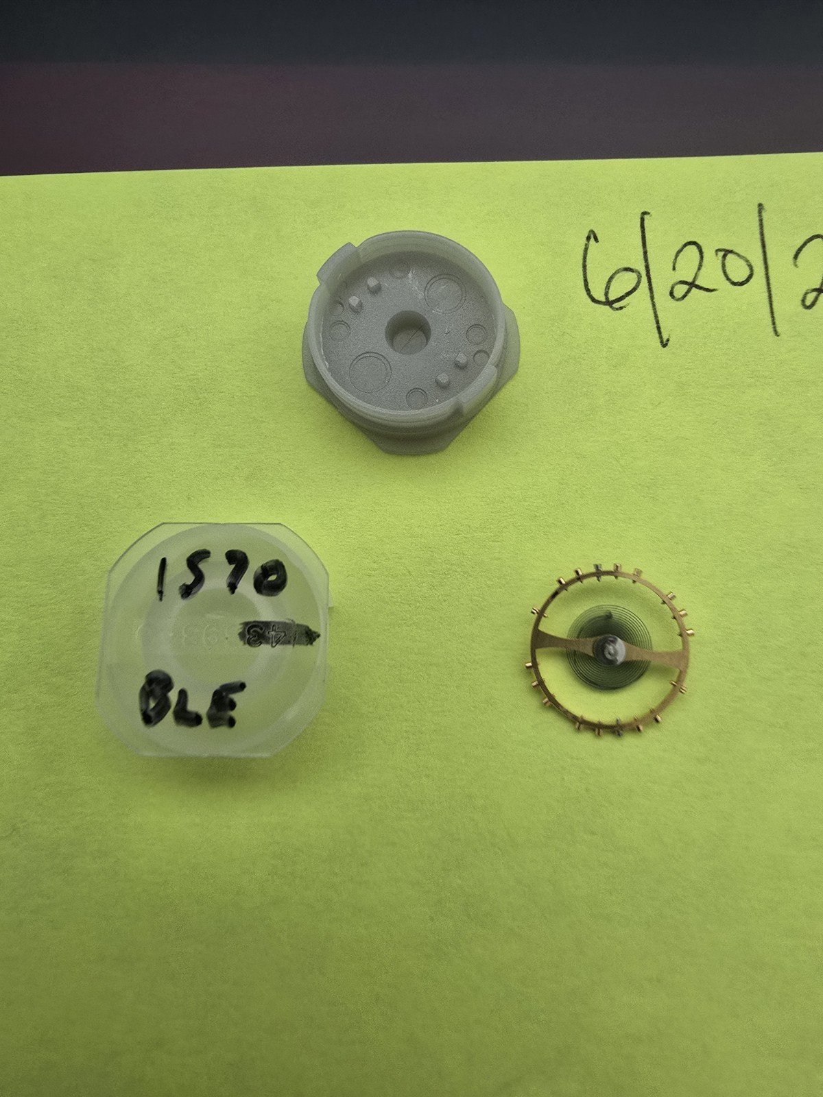 Rolex 1530 1520 1570 1556 8106 Balance Wheel Complete Blue Hairspring.