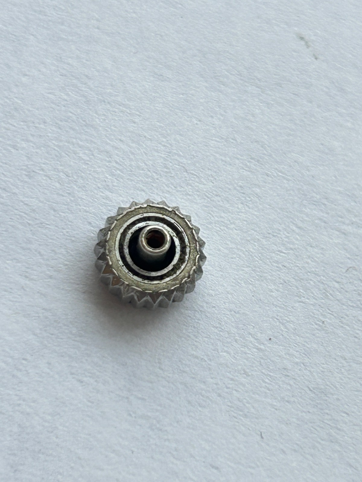 1 x Vintage Rolex 5.9 mm Super Oyster Steel Crown perfect condition vintage