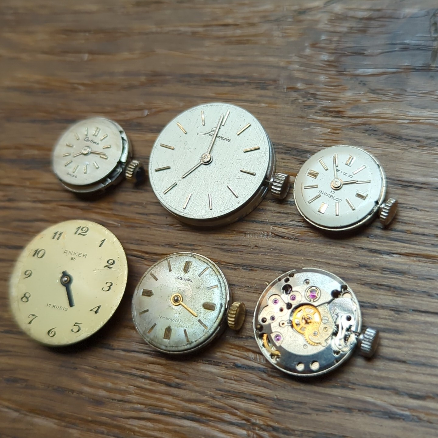6 x ETA Ladies Watch Movements, All Working, Mixed Sizes (N243)